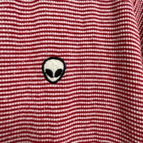 Brandy Melville ribbed baby tee one size alien red white striped - Picture 3 of 3